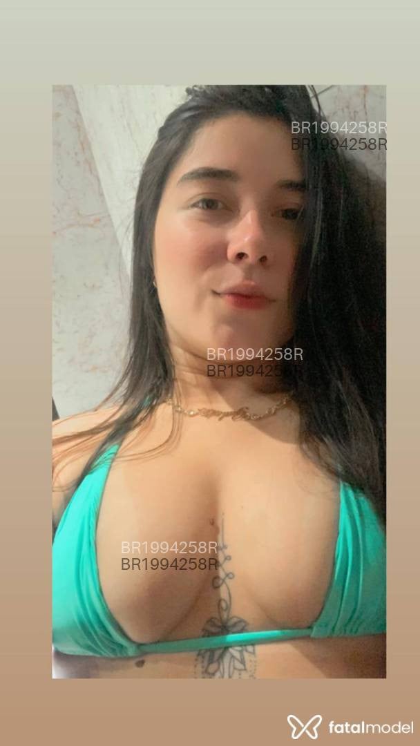 Acompanhante mulher com cabelo castanho de olhos castanhos em Porto Alegre - Aylla Padilha