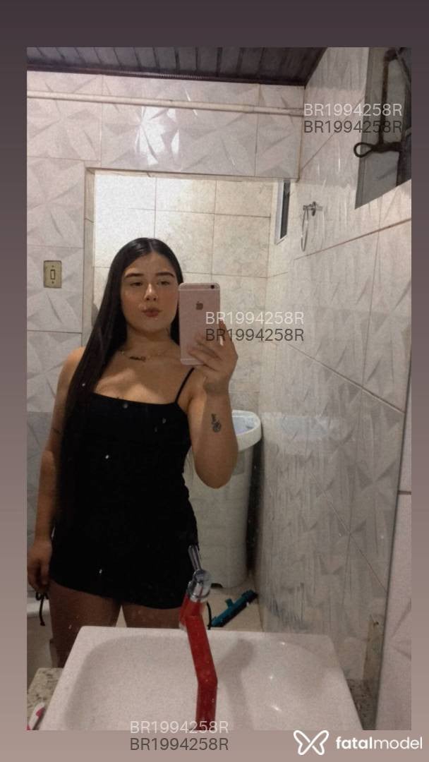 Acompanhante mulher com cabelo castanho de olhos castanhos em Porto Alegre - Aylla Padilha