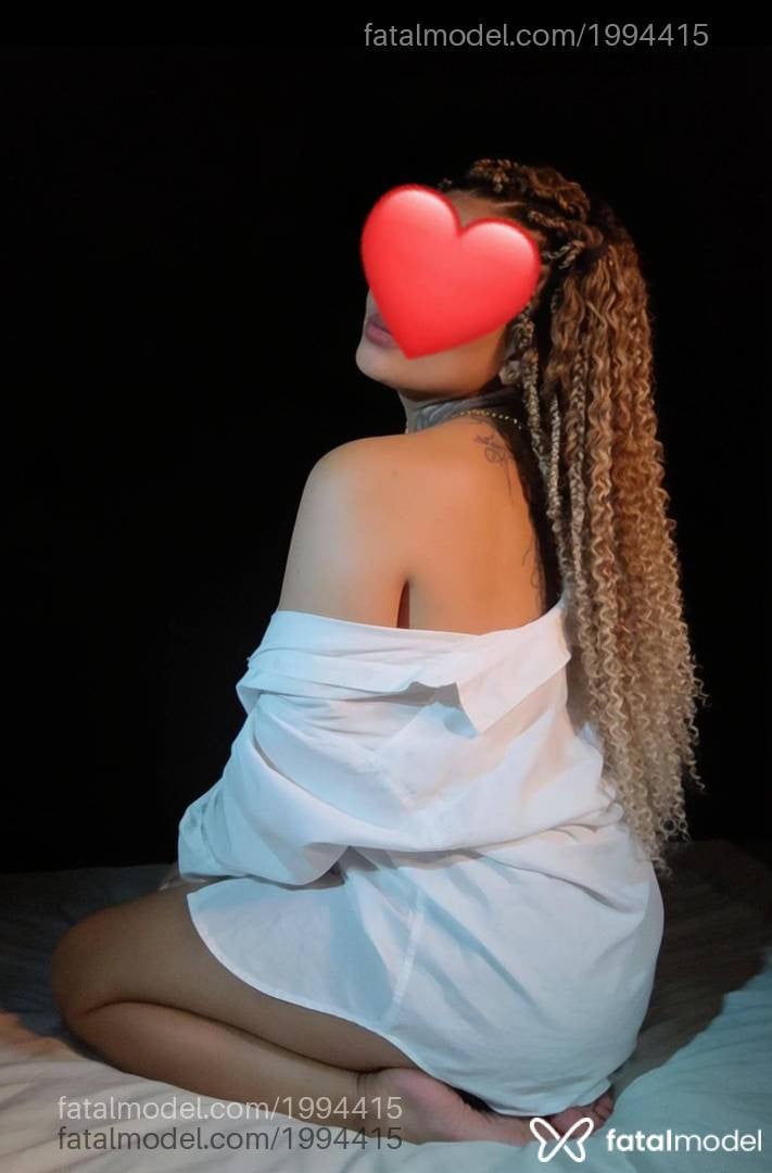 Acompanhante mulher loira (o) de olhos castanhos - Lorena Guimarães