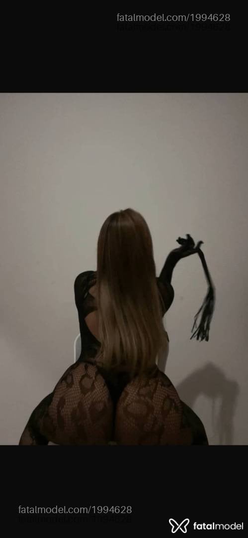 Acompanhante mulher loira (o) de olhos castanhos - Larissa Soares