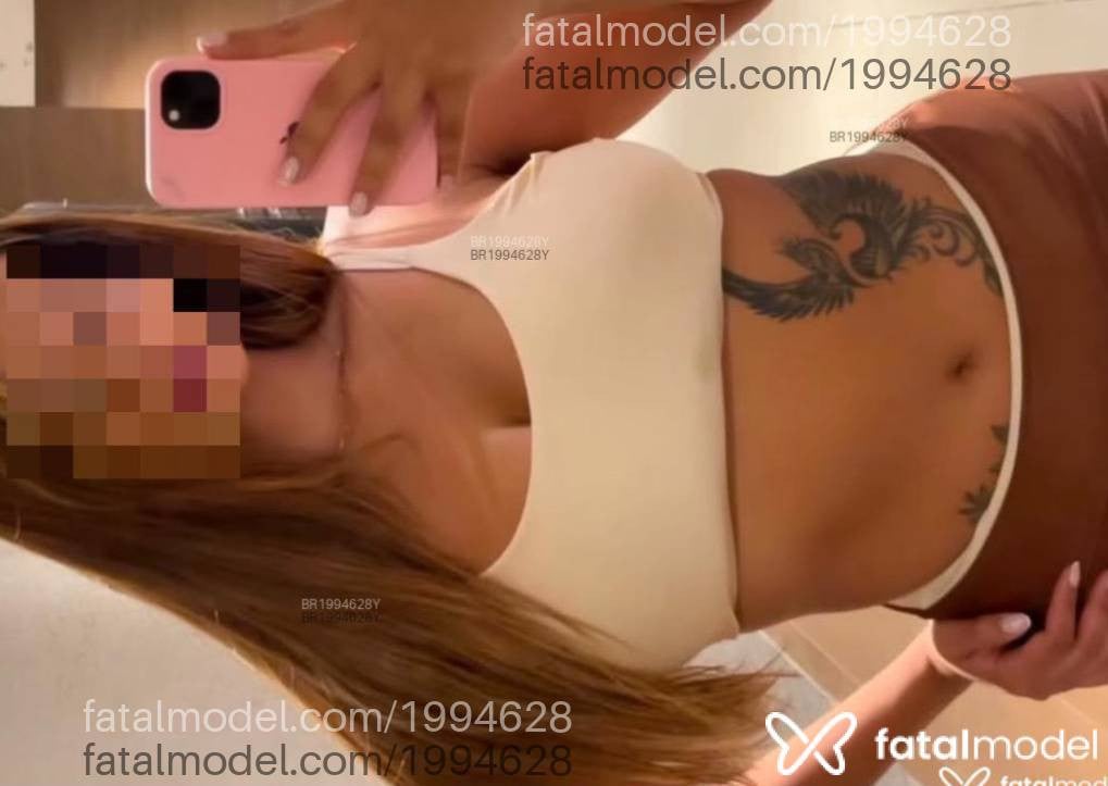 Acompanhante mulher loira (o) de olhos castanhos - Larissa Soares