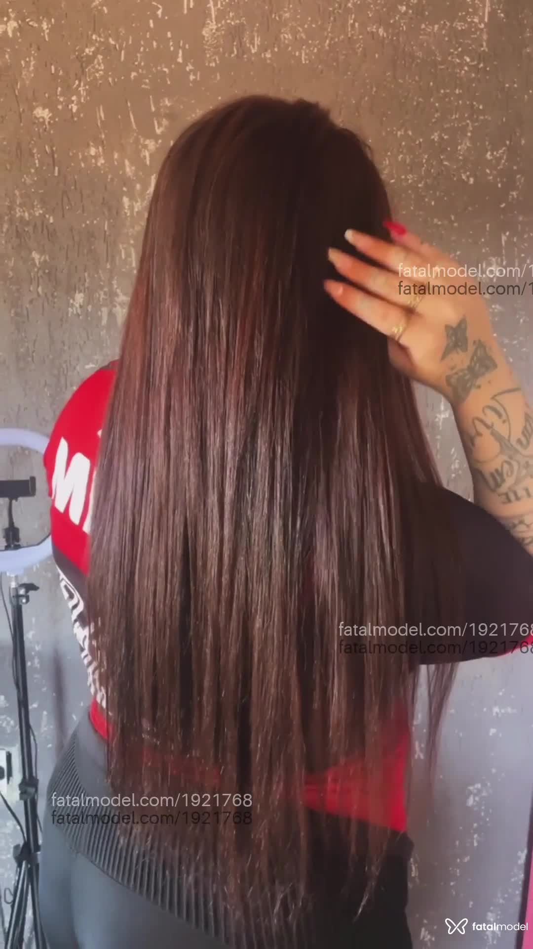 Acompanhante mulher com cabelo castanho de olhos castanhos - Mariani