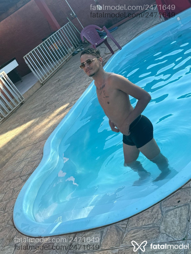 Acompanhante homem com cabelo castanho de olhos castanhos - Jhordan Acompanhante homem com cabelo castanho de olhos castanhos - Jhordan