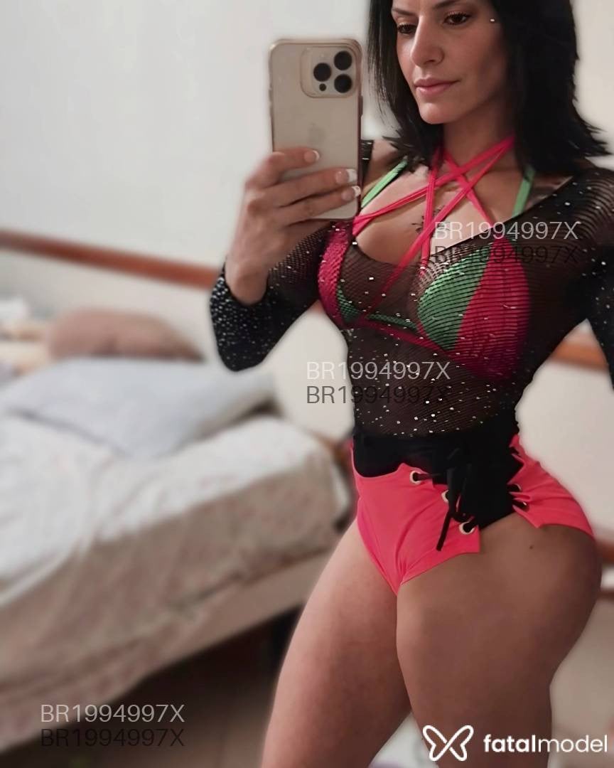Acompanhante mulher morena (o) de olhos mel em São Paulo Acompanhante mulher morena (o) de olhos mel em São Paulo - Pryscilla Santos