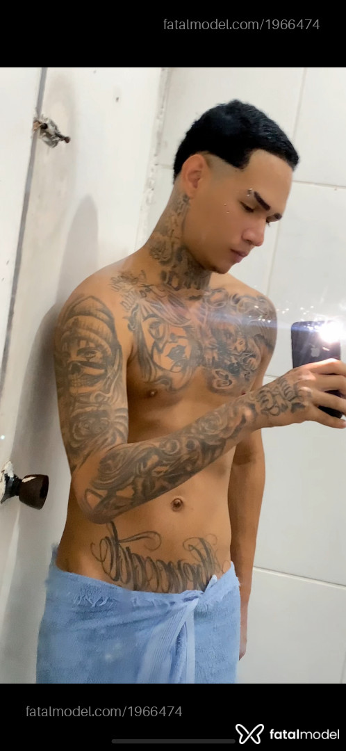 Acompanhante homem morena (o) de olhos castanhos - Novinhotatuado Acompanhante homem morena (o) de olhos castanhos - Novinhotatuado