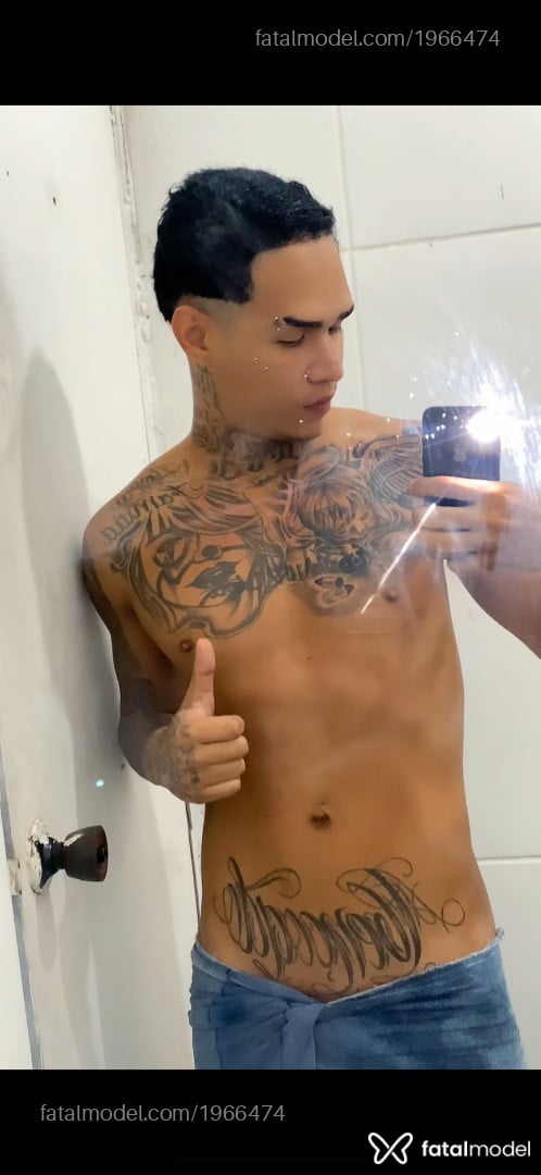 Acompanhante homem morena (o) de olhos castanhos - Novinhotatuado Acompanhante homem morena (o) de olhos castanhos - Novinhotatuado