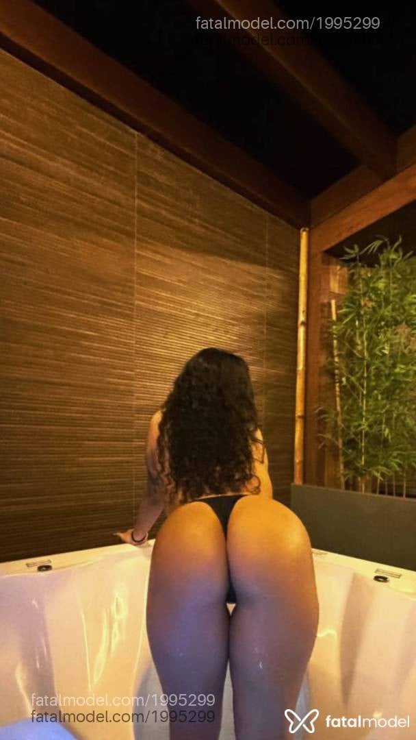 Acompanhante mulher morena (o) de olhos castanhos - Gabi