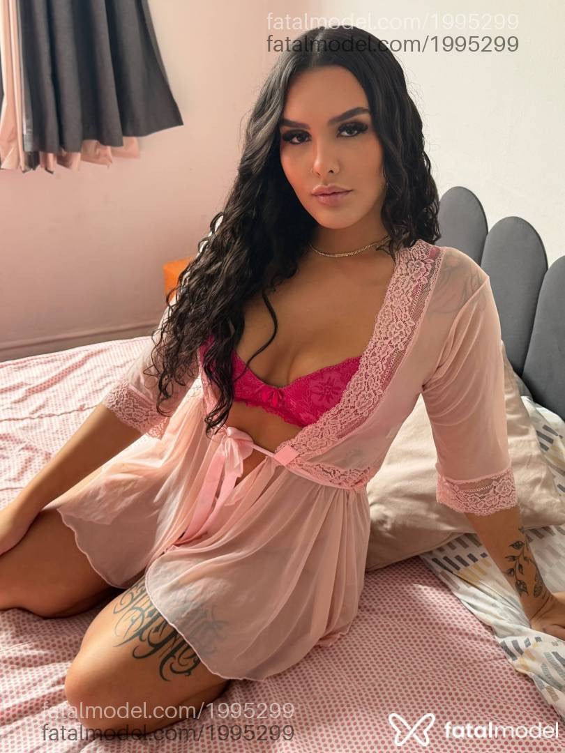 Acompanhante mulher morena (o) de olhos castanhos - Gabi