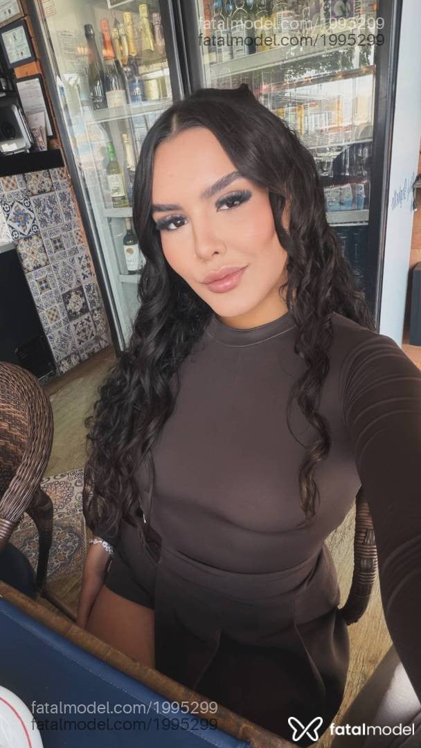 Acompanhante mulher morena (o) de olhos castanhos em Blumenau - Gabi