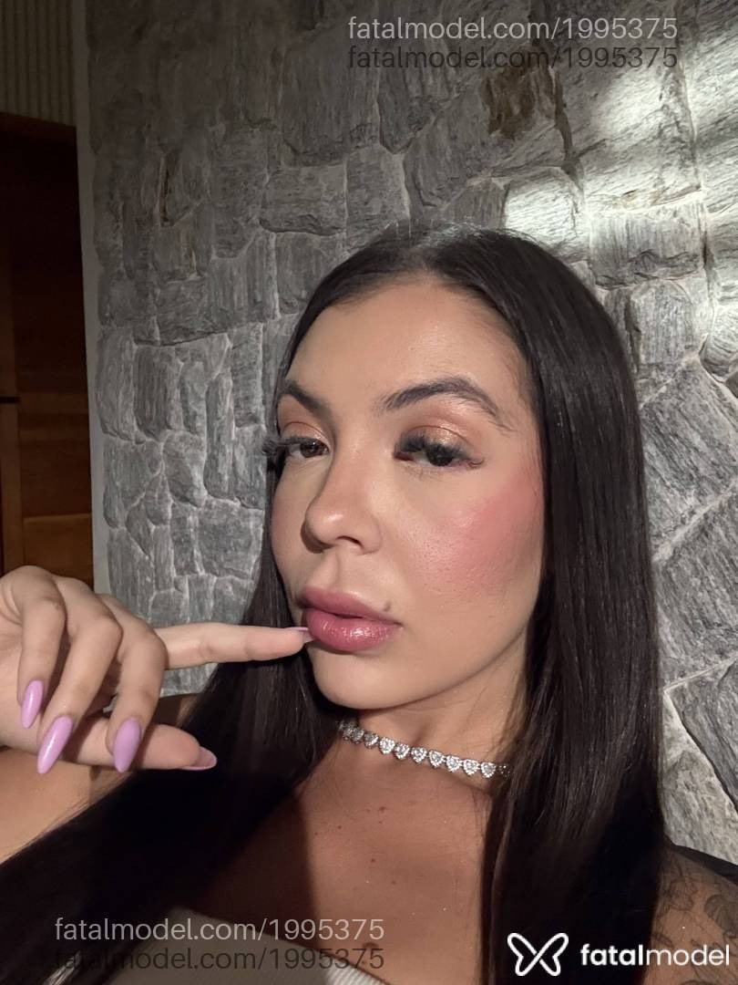 Acompanhante mulher com cabelo castanho de olhos mel em São Paulo - Laís Biancatti