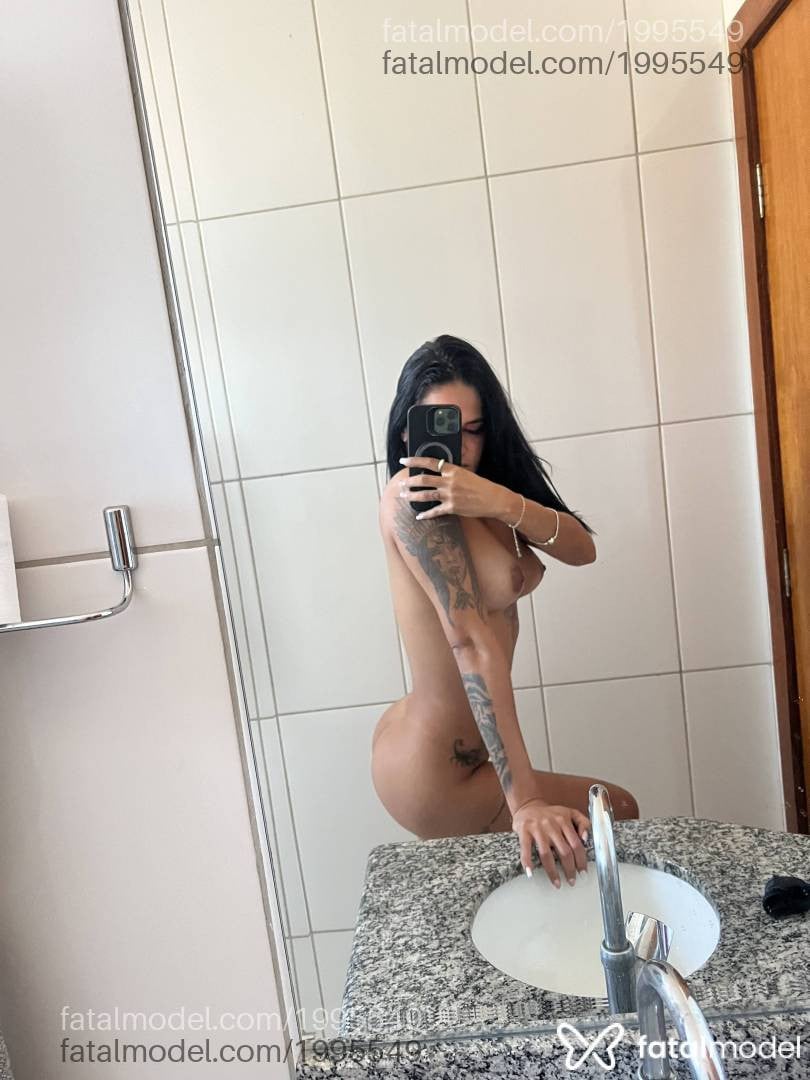 Acompanhante mulher morena (o) de olhos castanhos - Bia Oliveira