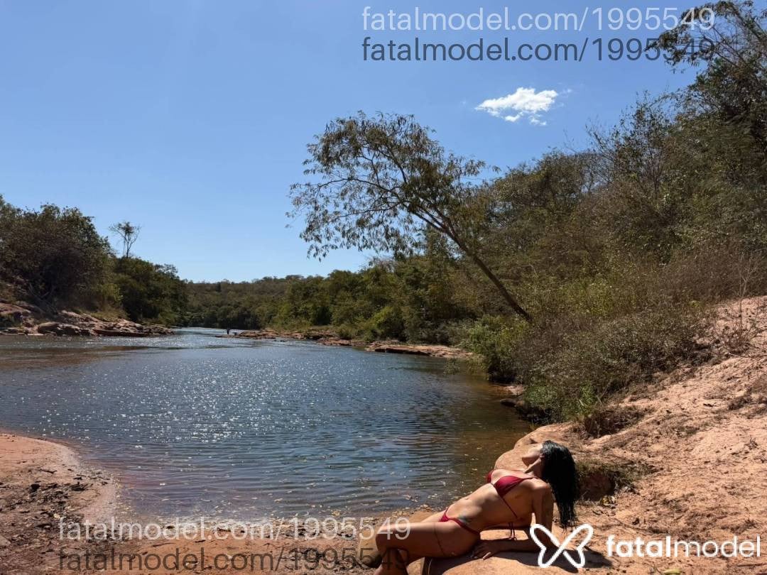 Acompanhante mulher morena (o) de olhos castanhos - Bia Oliveira