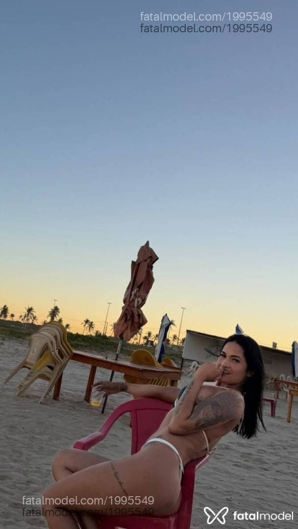 Acompanhante mulher morena (o) de olhos castanhos - Bia Oliveira