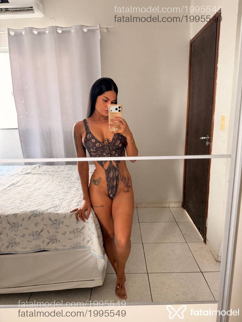 Acompanhante mulher morena (o) de olhos castanhos - Bia Oliveira