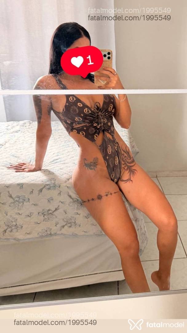 Acompanhante mulher morena (o) de olhos castanhos - Bia Oliveira