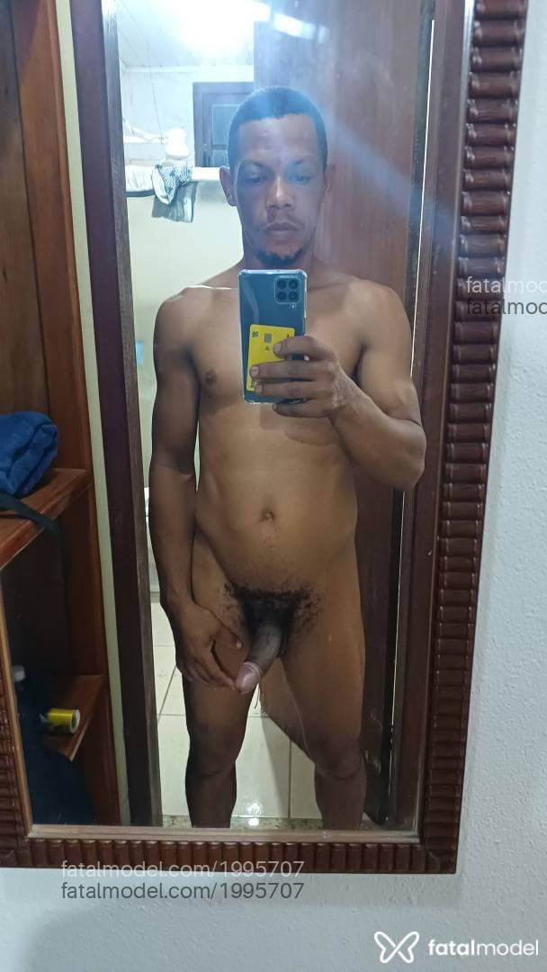 Acompanhante homem morena (o) de olhos pretos em Cordeiro - Carlos