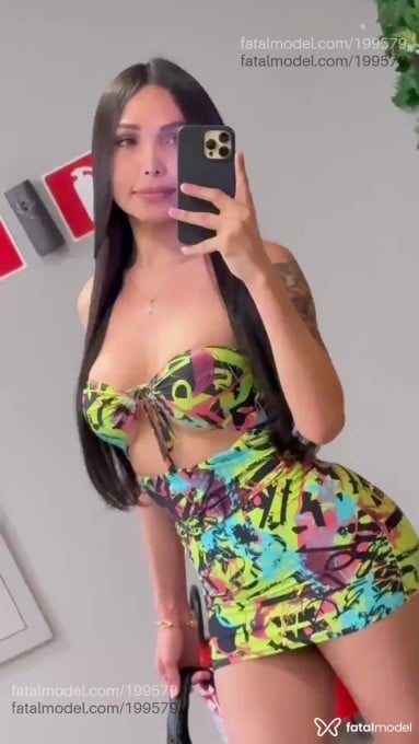 Acompanhante mulher trans com cabelo castanho de olhos castanhos em São Paulo - Bella Vitoria