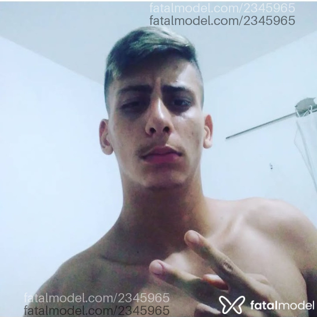 Acompanhante homem loira (o) de olhos castanhos - Pedrinho Acompanhante homem loira (o) de olhos castanhos - Pedrinho