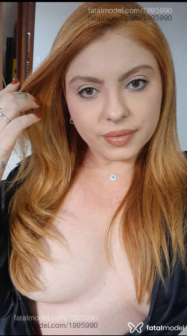 Acompanhante mulher ruiva (o) de olhos mel - Ana Clara