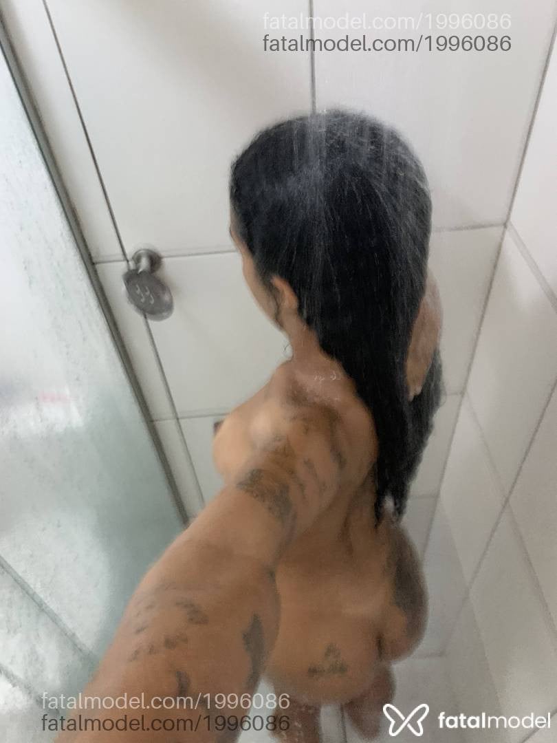 Acompanhante mulher com cabelo castanho de olhos pretos - Jade Acompanhante mulher com cabelo castanho de olhos pretos - Jade