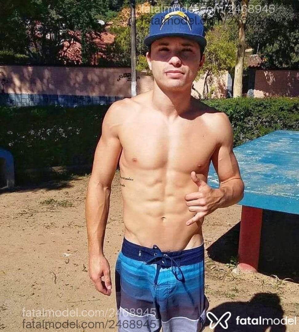Acompanhante homem loira (o) de olhos verdes - Ricardo
