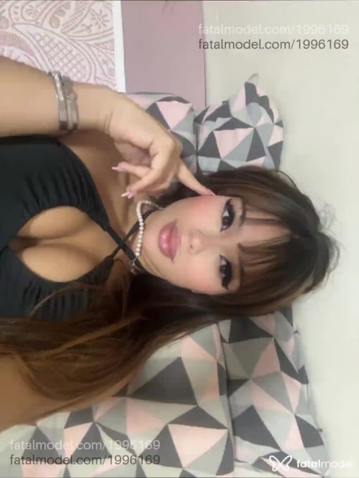 Acompanhante mulher com cabelo castanho de olhos castanhos em Ponta Grossa - Isabela Saad