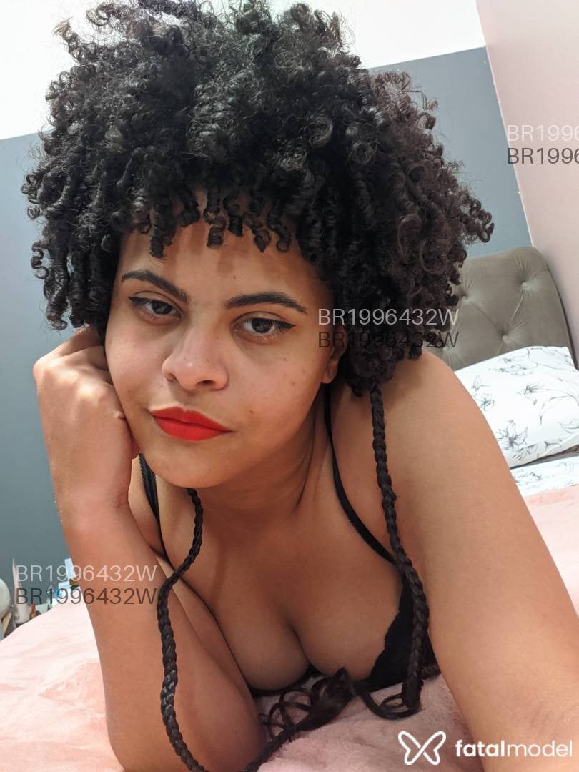 Acompanhante mulher com cabelo castanho de olhos castanhos em São Paulo - Alika Bomani