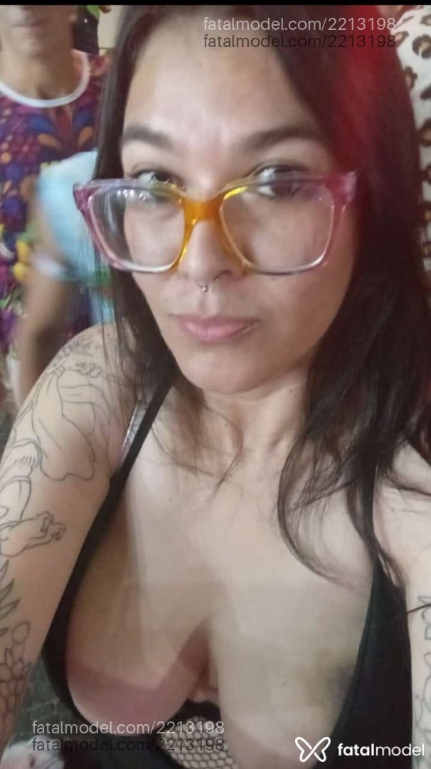 Acompanhante mulher com cabelo castanho de olhos castanhos em Cerquilho Acompanhante mulher com cabelo castanho de olhos castanhos em Cerquilho - Nanny