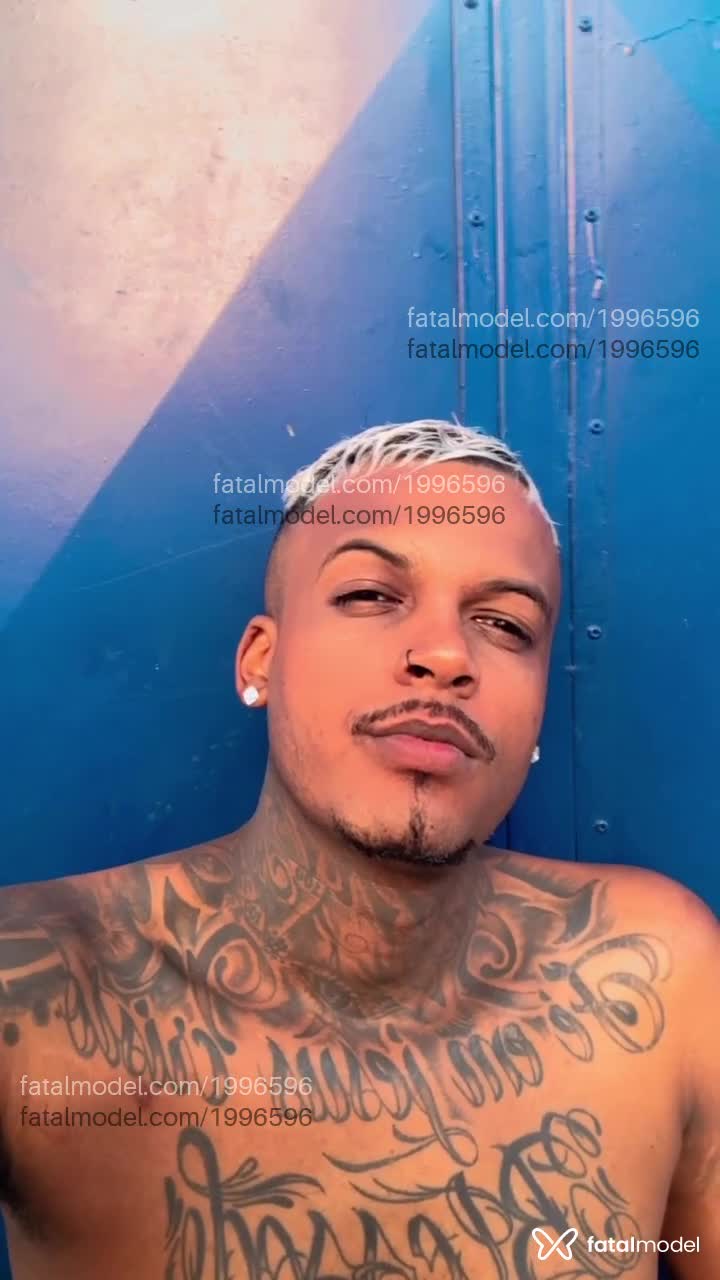 Acompanhante homem loira (o) de olhos pretos em São Paulo - Pretão