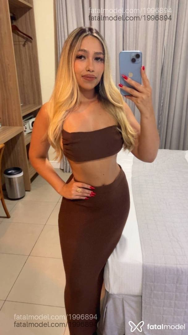 Acompanhante mulher loira (o) de olhos castanhos - Ayla Duart Acompanhante mulher loira (o) de olhos castanhos - Ayla Duart