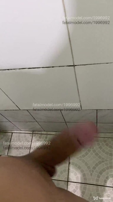 Acompanhante homem com cabelo castanho de olhos castanhos em Caruaru - André