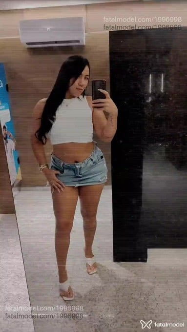 Acompanhante mulher com cabelo castanho de olhos pretos - Ray Pernambucana