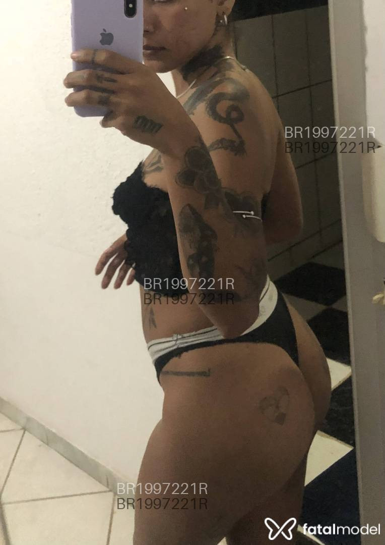 Acompanhante mulher morena (o) de olhos castanhos - Luisa Felix Acompanhante mulher morena (o) de olhos castanhos - Luisa Felix