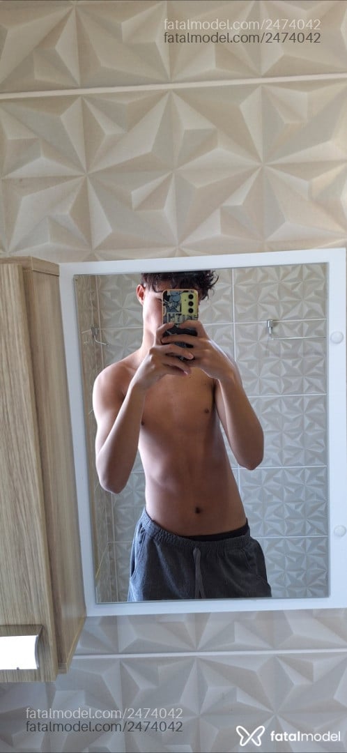 Acompanhante homem morena (o) de olhos castanhos em São Paulo Acompanhante homem morena (o) de olhos castanhos em São Paulo - Junior