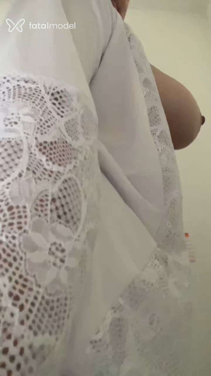 Acompanhante mulher ruiva (o) de olhos castanhos - Angel Sey
