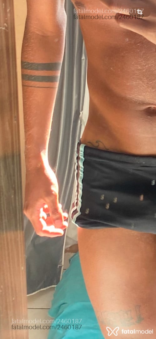 Acompanhante homem loira (o) de olhos castanhos em Cabo Frio - guiBomynovo