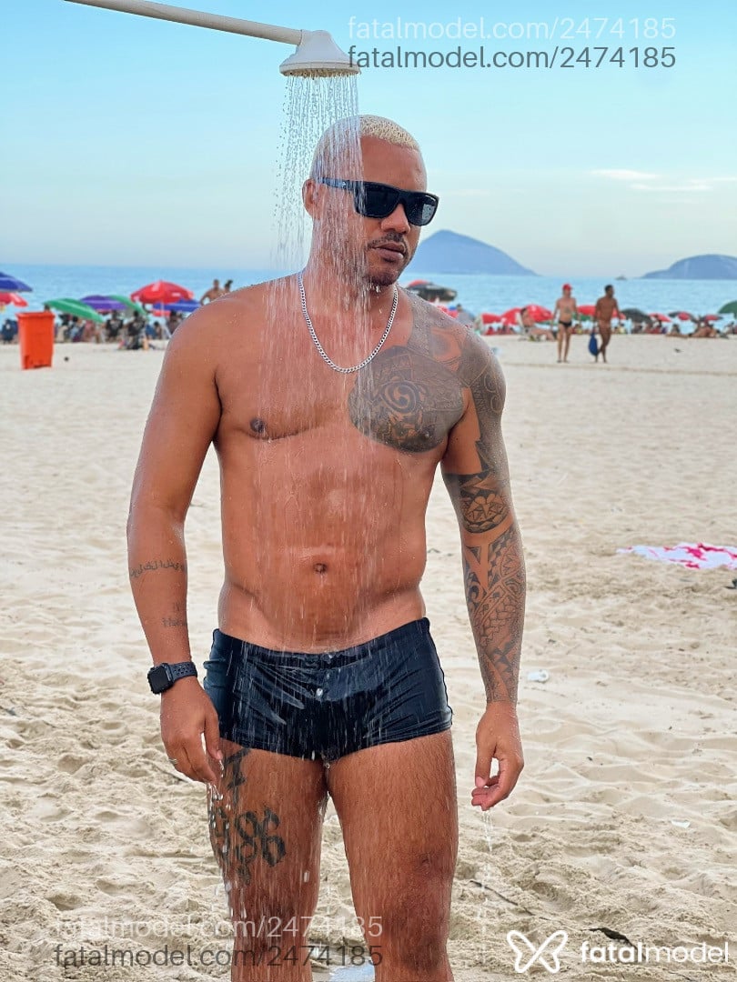 Acompanhante homem loira (o) de olhos castanhos em Rio de Janeiro Acompanhante homem loira (o) de olhos castanhos em Rio de Janeiro - Brutorj