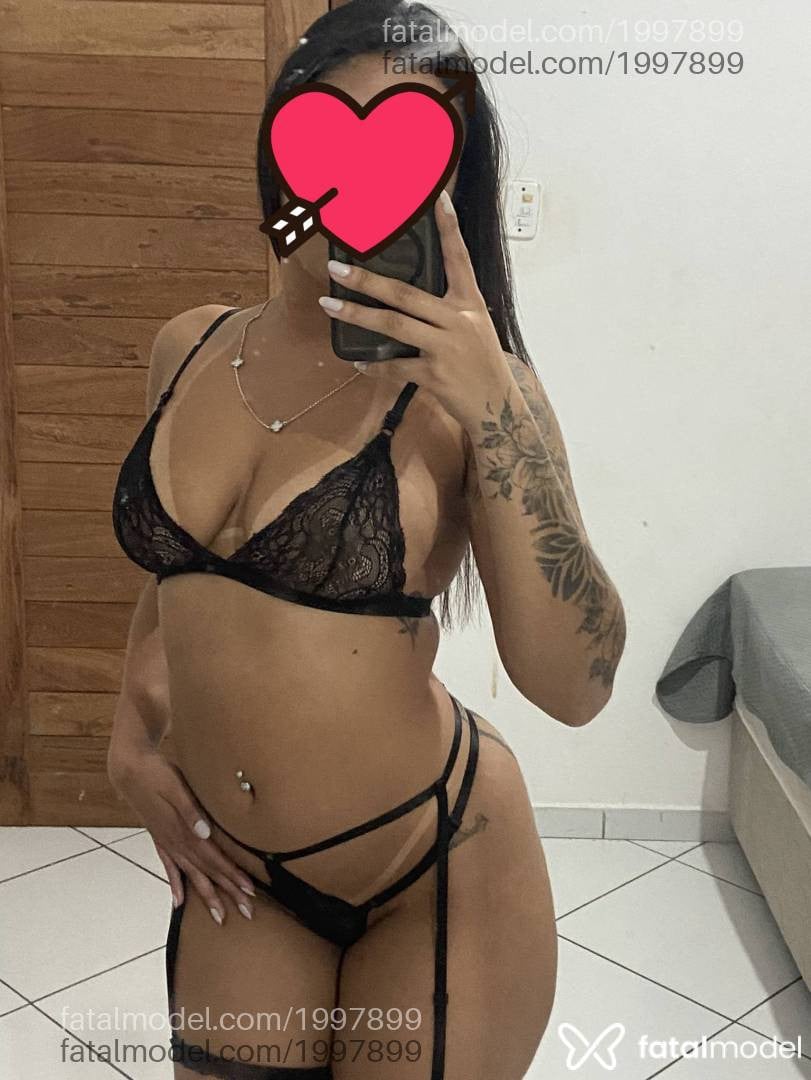 Acompanhante mulher com cabelo castanho de olhos castanhos em São Mateus - Jade Moura