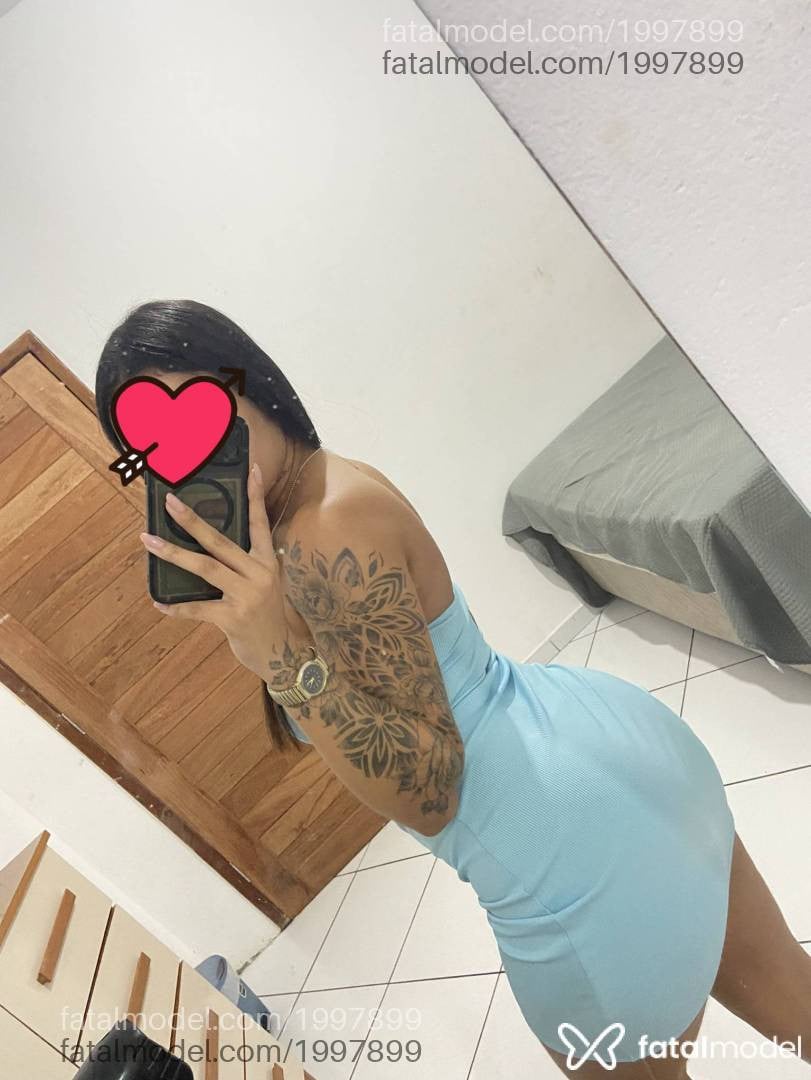 Acompanhante mulher com cabelo castanho de olhos castanhos - Jade Moura