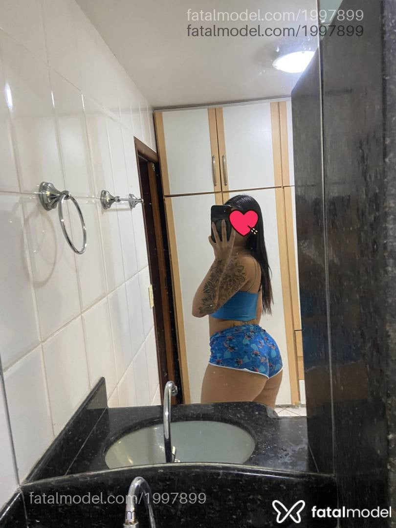 Acompanhante mulher com cabelo castanho de olhos castanhos em Linhares - Jade Moura