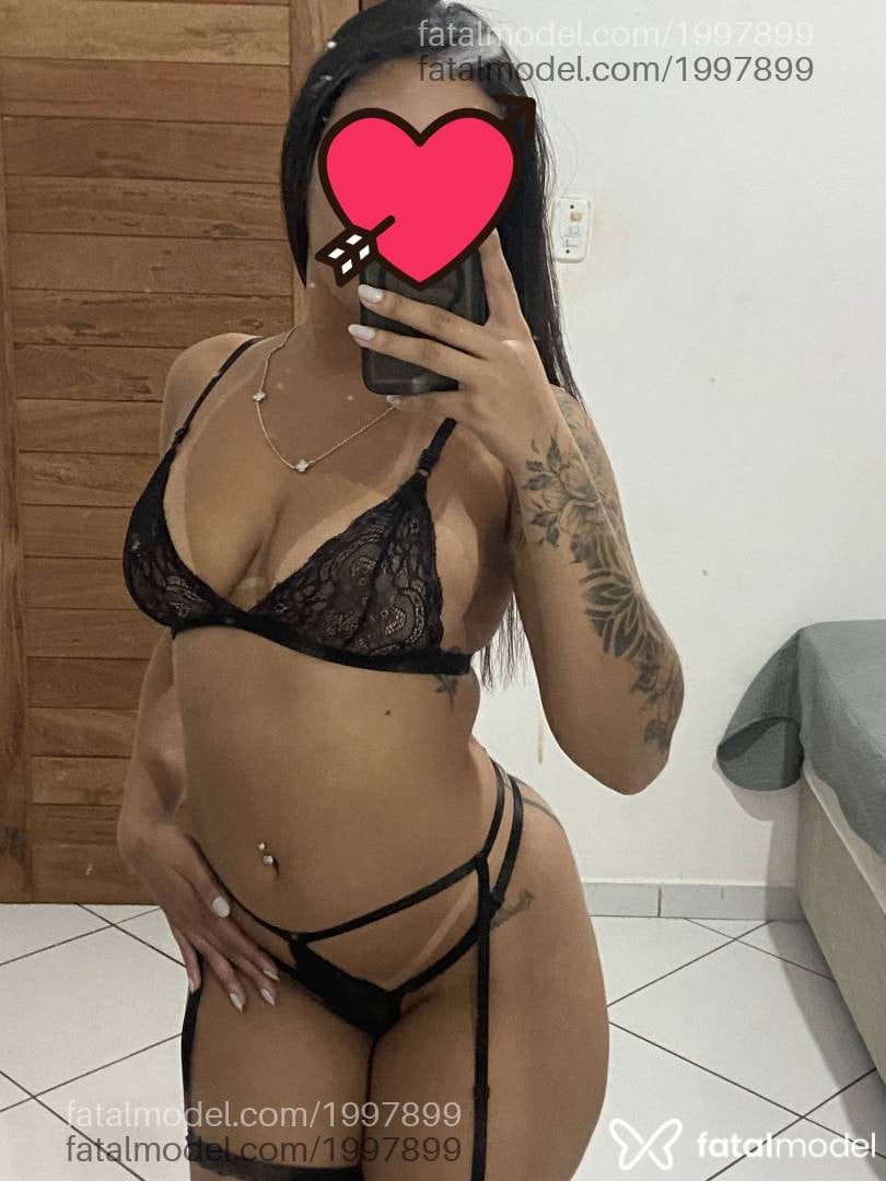 Acompanhante mulher com cabelo castanho de olhos castanhos em Linhares - Jade Moura