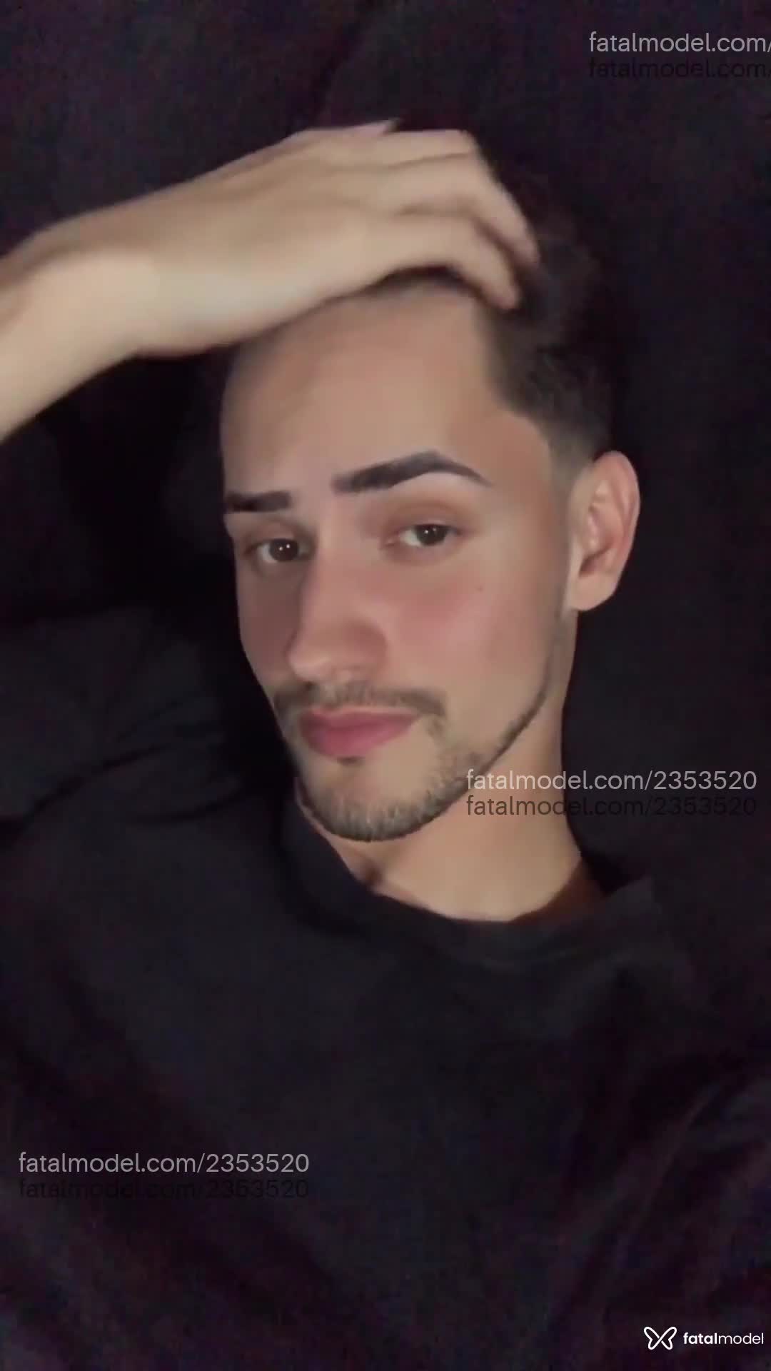 Acompanhante homem com cabelo castanho de olhos castanhos em Blumenau - João Paulo