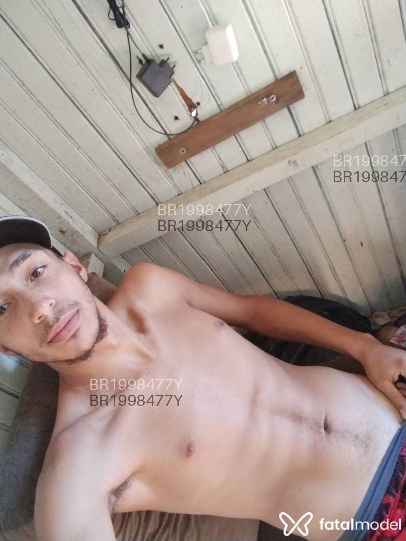 Acompanhante homem morena (o) de olhos castanhos em Chapecó Acompanhante homem morena (o) de olhos castanhos em Chapecó - Romeu