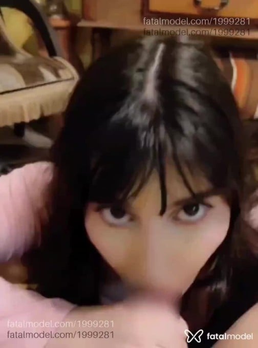 Acompanhante mulher com cabelo castanho de olhos castanhos em Virtual Acompanhante mulher com cabelo castanho de olhos castanhos em Virtual - Darknezs