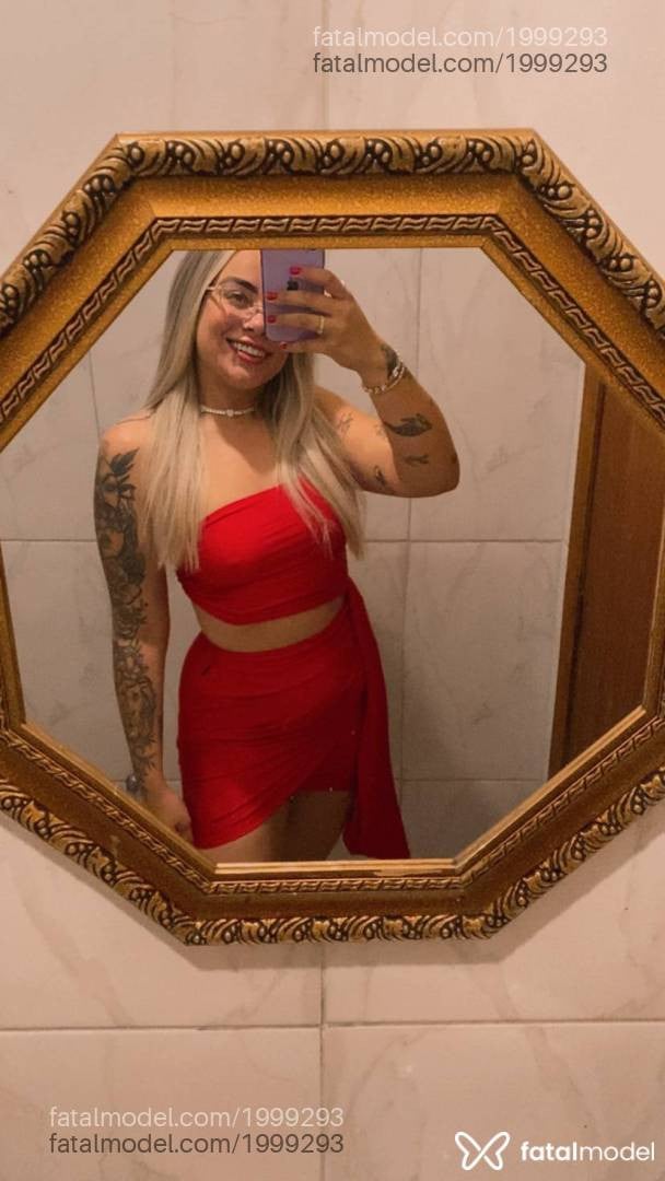 Acompanhante mulher loira (o) de olhos verdes em Bom Despacho - Ana Clara