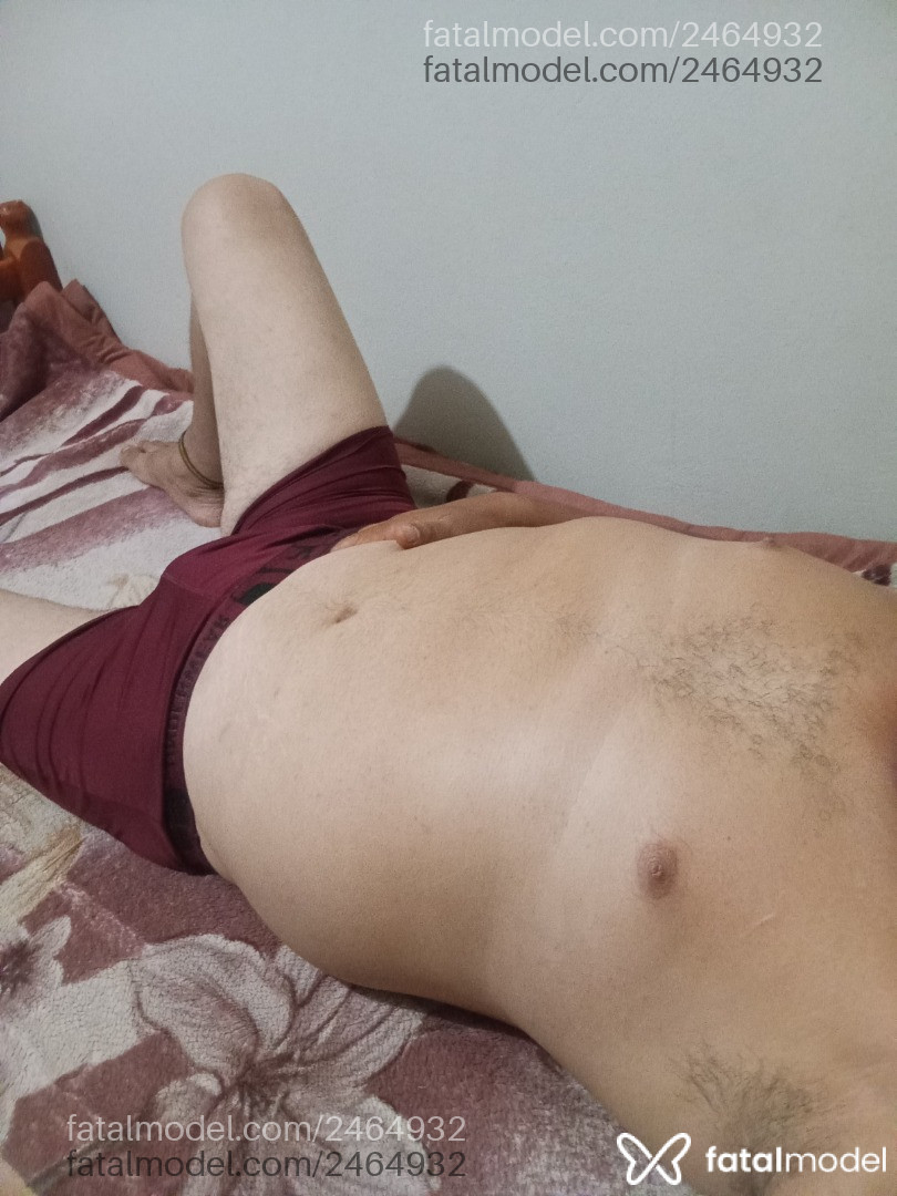 Acompanhante homem morena (o) de olhos pretos em Virtual Acompanhante homem morena (o) de olhos pretos em Virtual - Eduardo