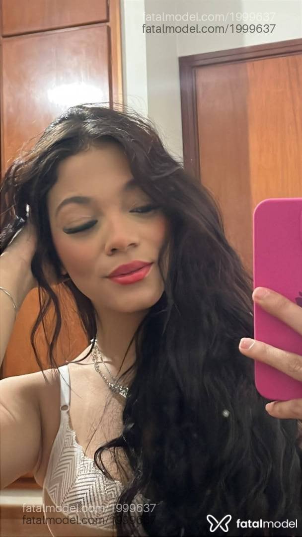 Acompanhante mulher morena (o) de olhos castanhos - Fernanda