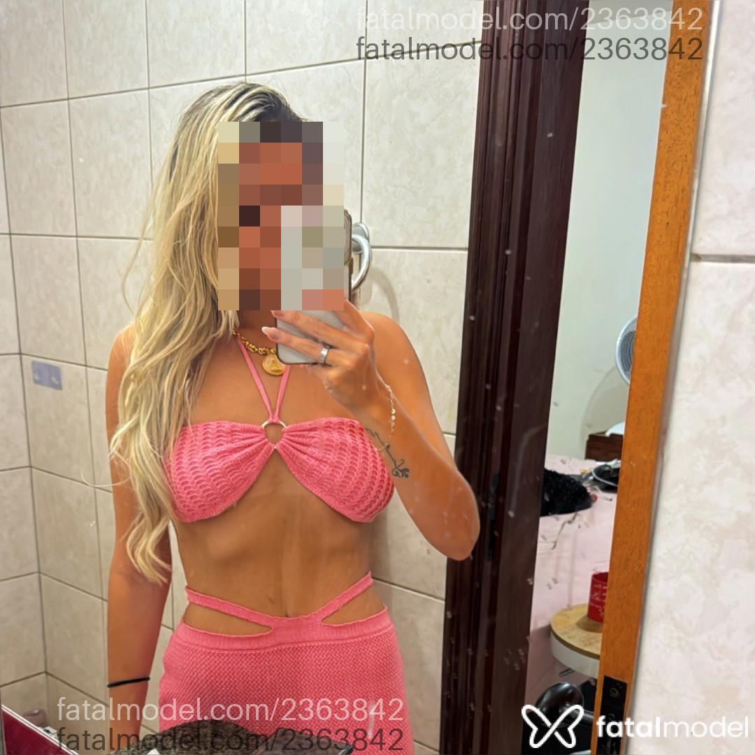 Acompanhante mulher loira (o) de olhos pretos - Larissa Reis