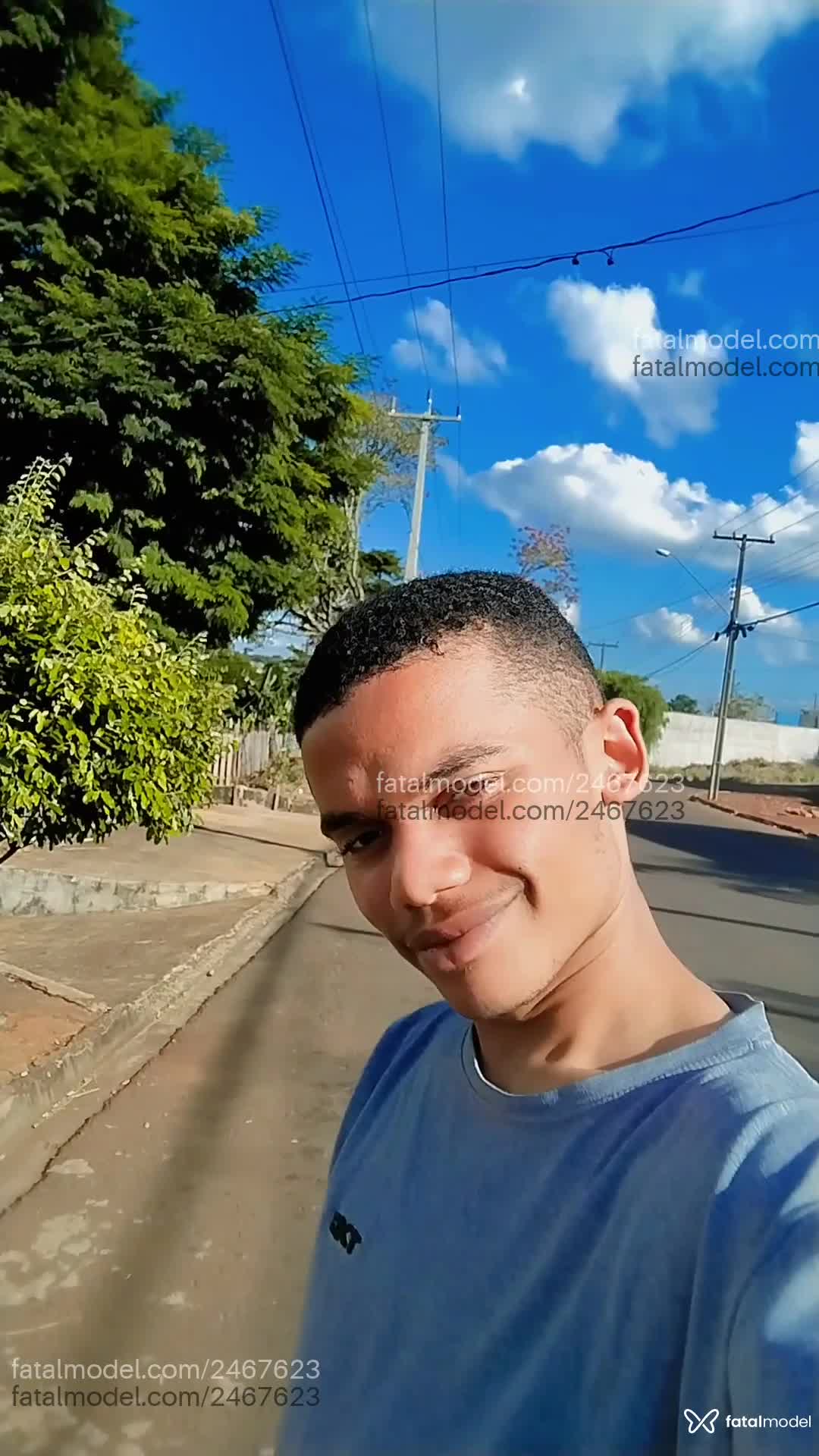 Acompanhante homem morena (o) de olhos castanhos em Apucarana Acompanhante homem morena (o) de olhos castanhos em Apucarana - Lucaxx