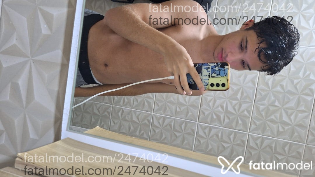 Acompanhante homem morena (o) de olhos castanhos em São Paulo Acompanhante homem morena (o) de olhos castanhos em São Paulo - Junior